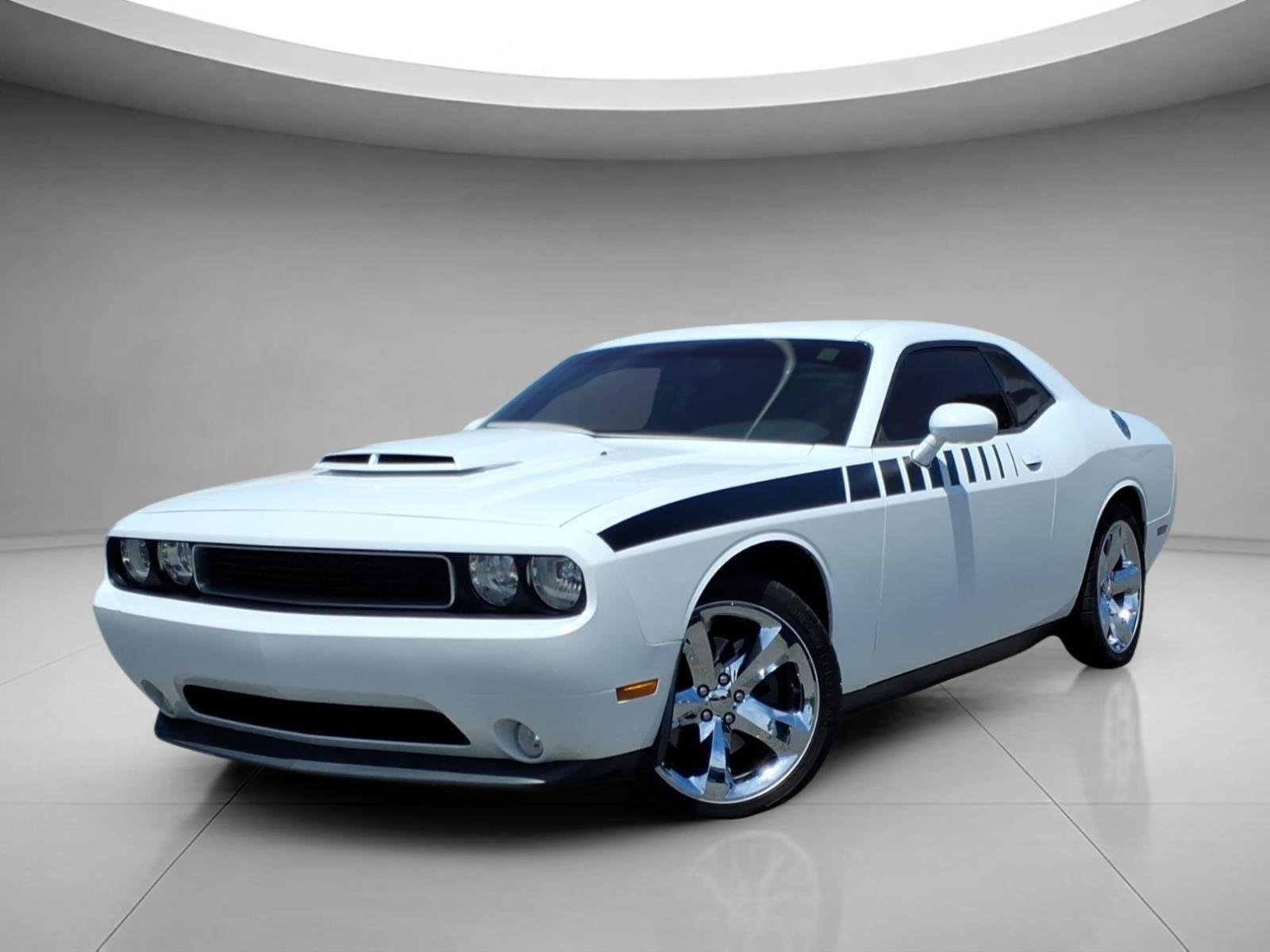 2013 Dodge Challenger R/T's photo