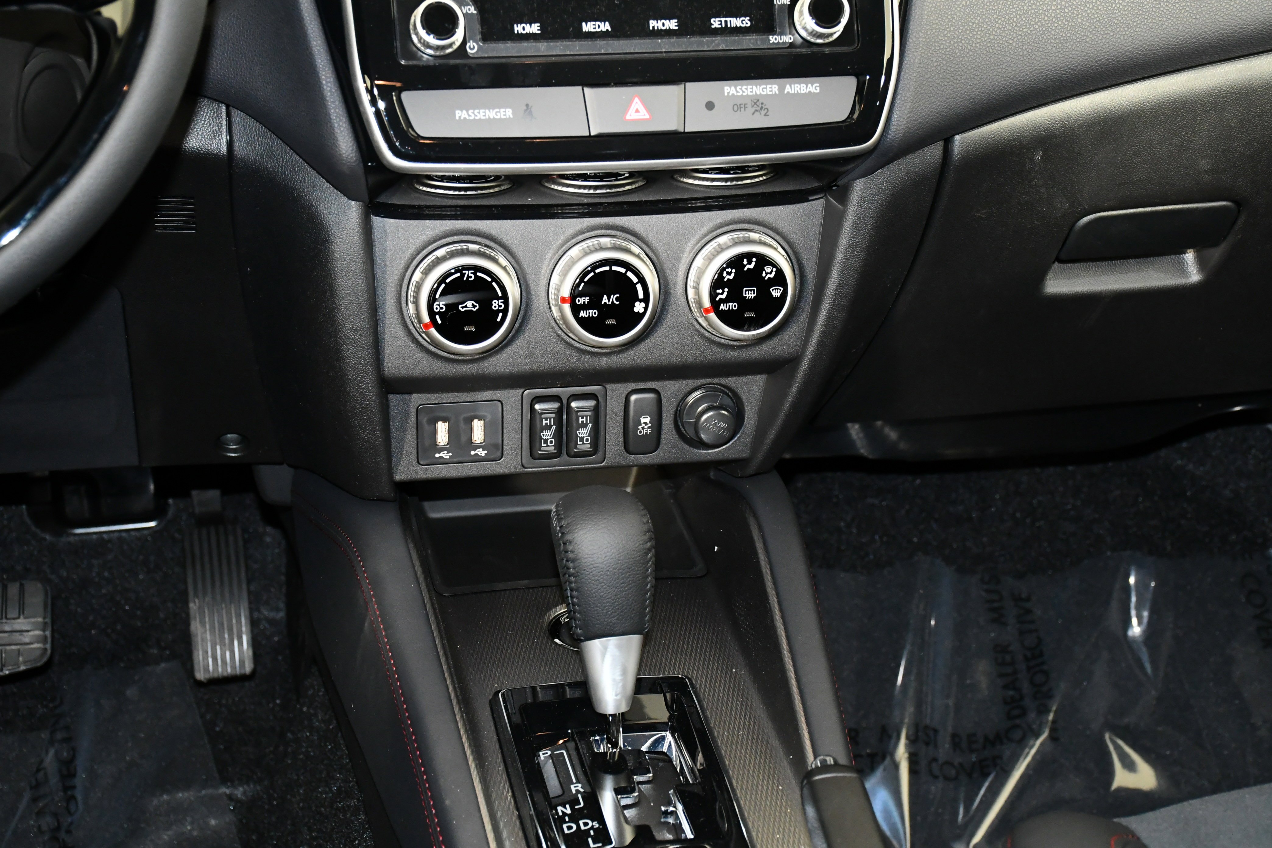 New 2026 Alloy Silver Metallic Mitsubishi SE image 13
