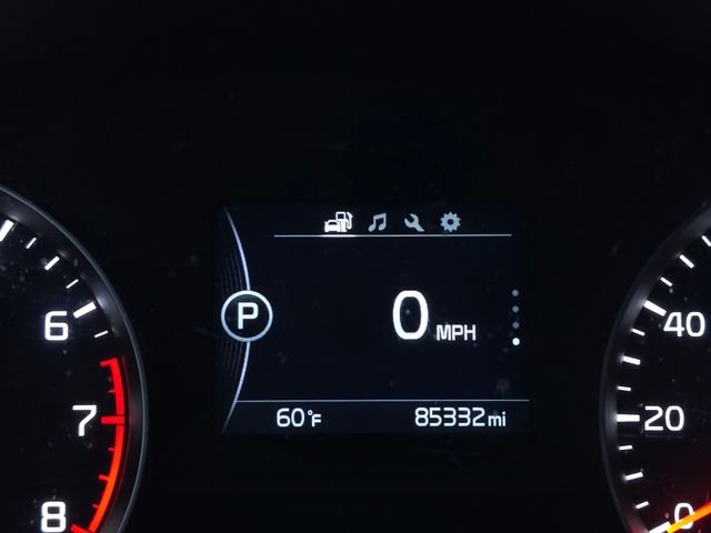 Used 2018 Mineral Silver Kia LX image 4