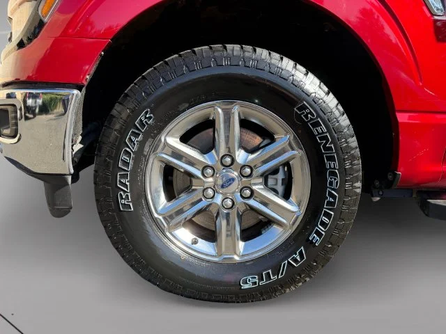 Used 2024  Ford XLT image 9