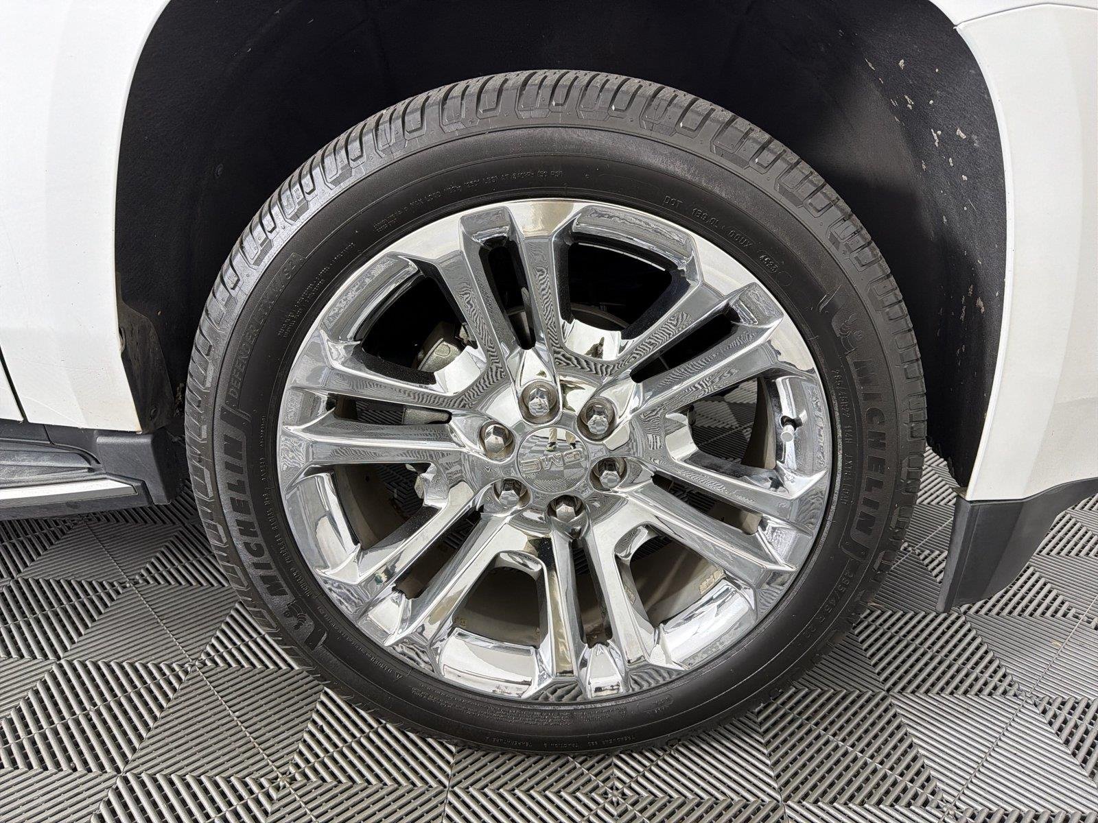 Used 2017 SUMMIT WHITE GMC SLT image 10