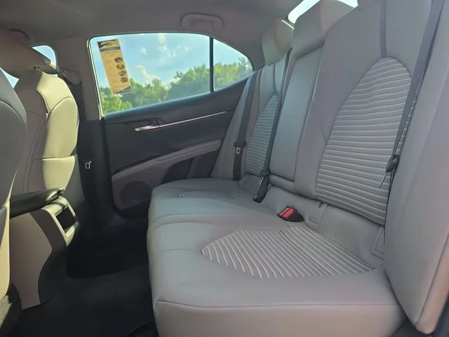 Used 2019 Silver Toyota SE image 14