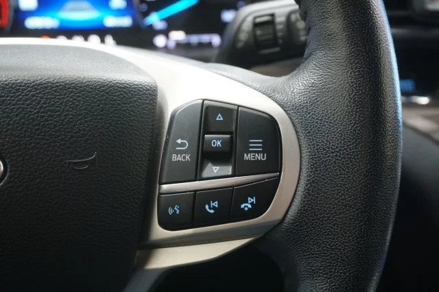 Used 2022 SILVER Ford Limited image 27
