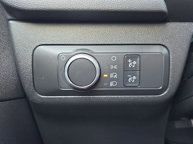 Used 2021 White Ford S image 24