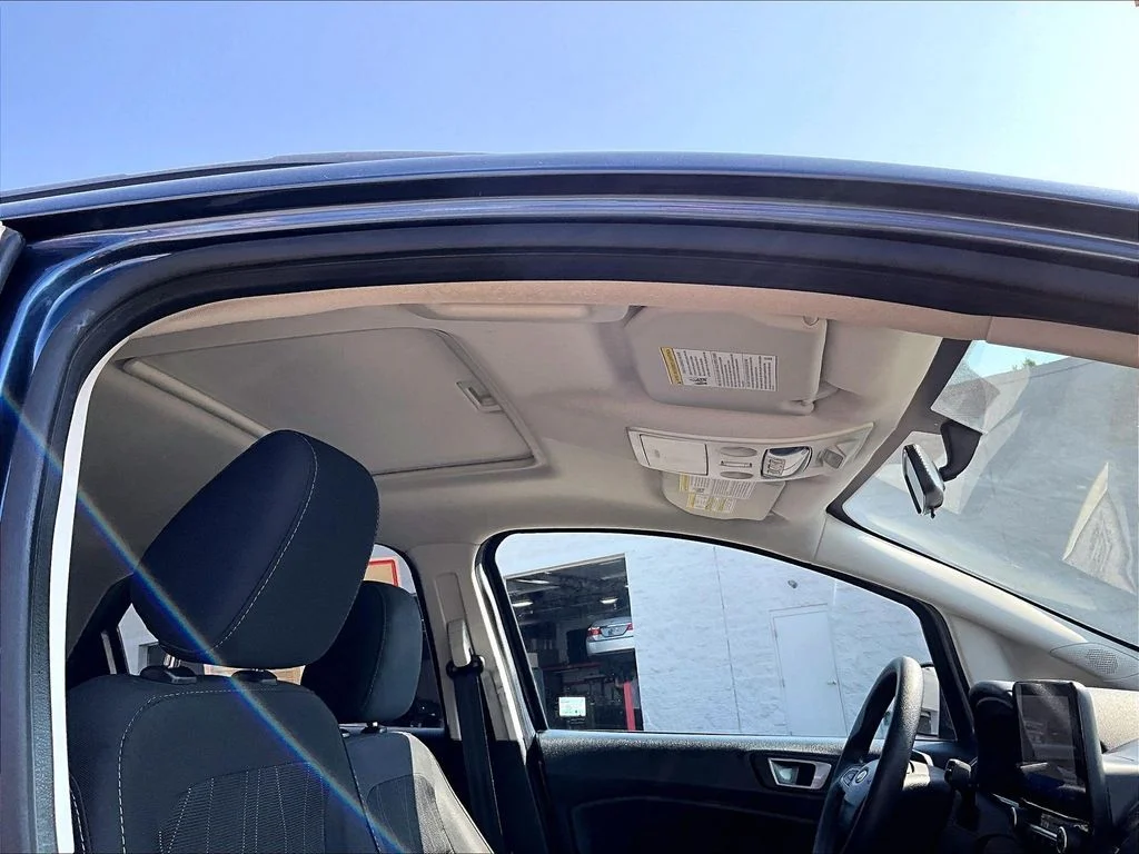 Used 2022 Blue Ford SE image 23