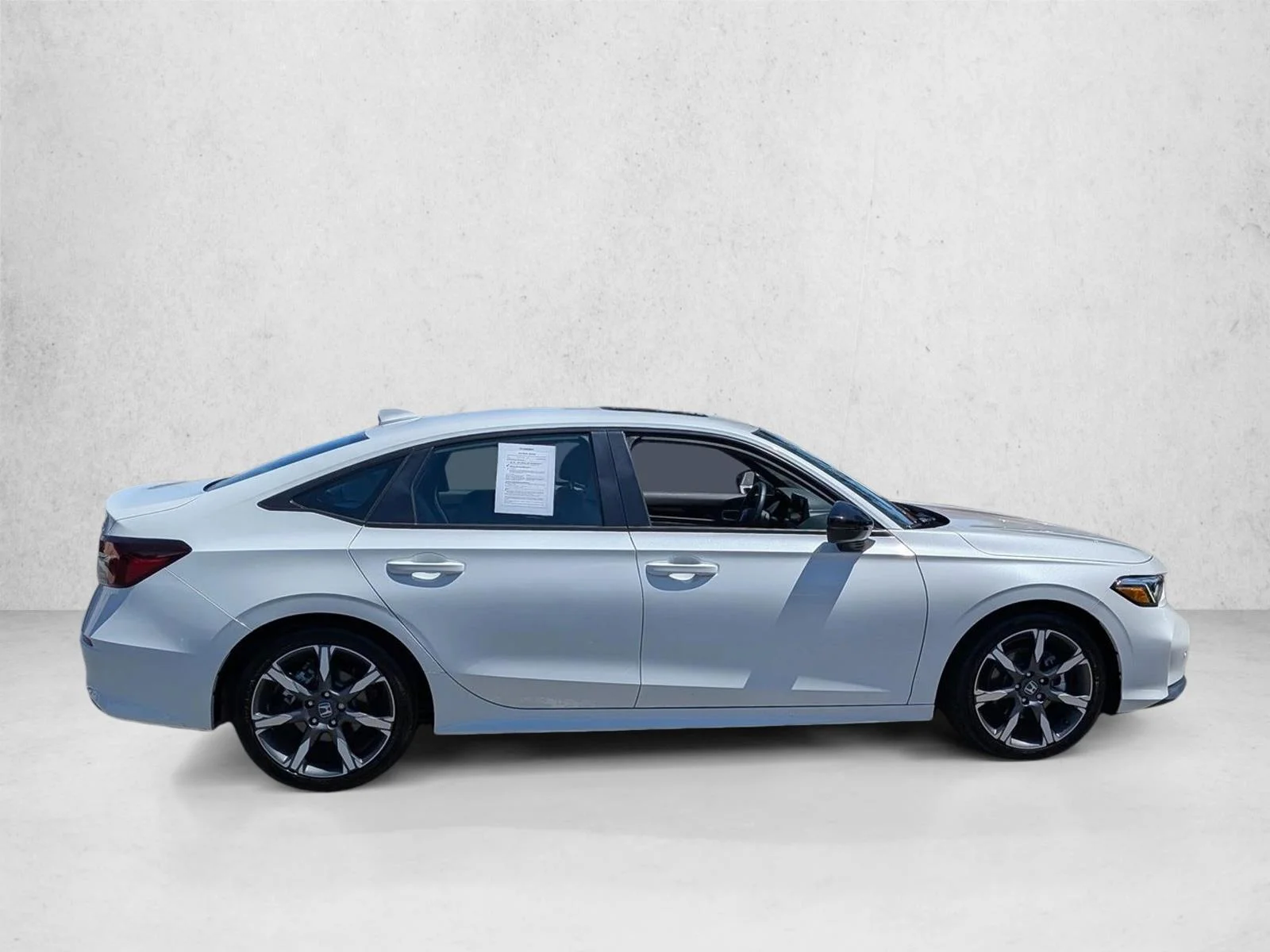 Used 2025 Platinum White Pearl Honda Sport Touring image 4