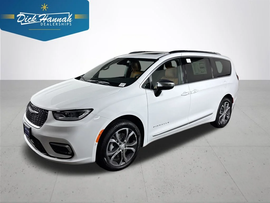 2026 Chrysler Pacifica Pinnacle AWD's photo