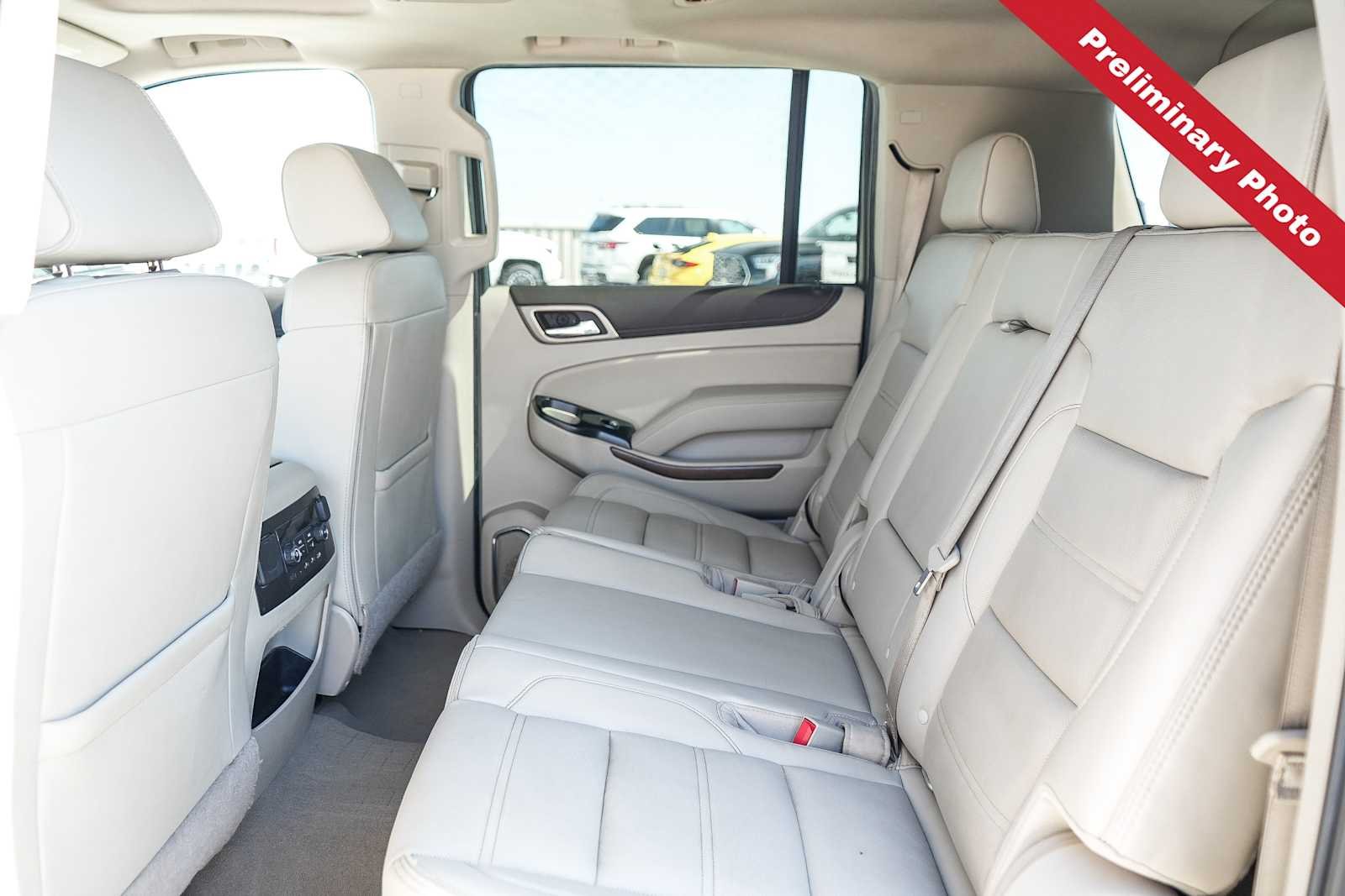 Used 2019 White Frost Tricoat GMC Denali image 12