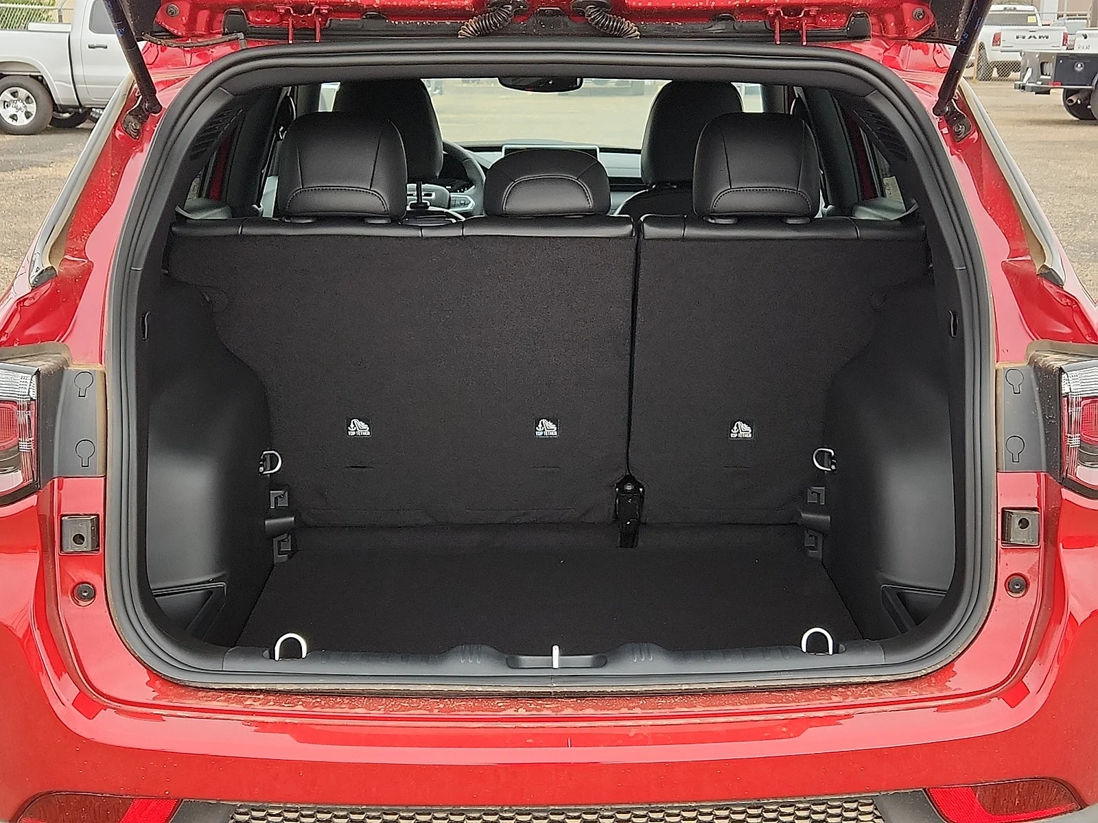 New 2026 Red Jeep LATITUDE ALTITUDE 4X4 image 9