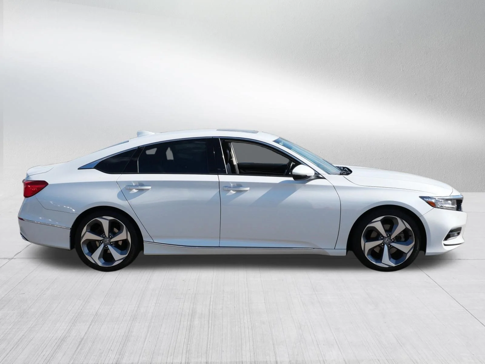 2019 Honda Accord Touring - Photo 8