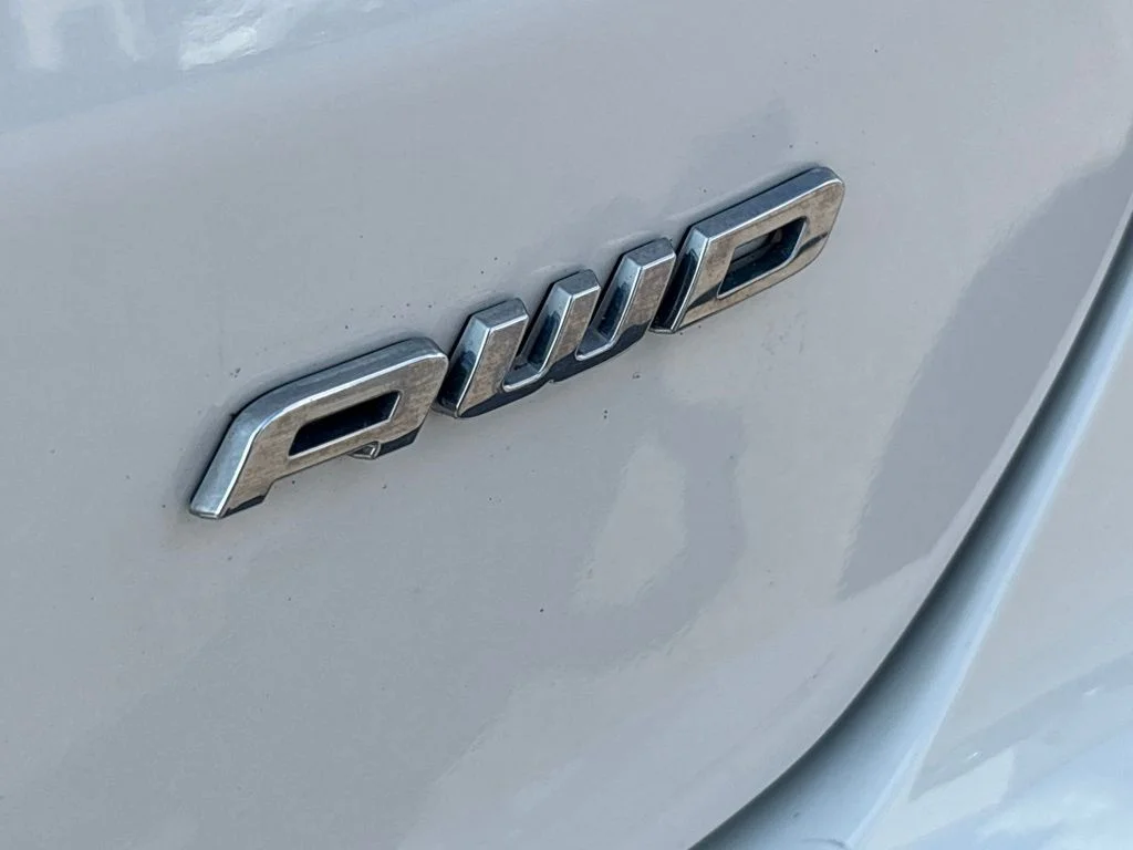 Used 2023 White Ford Titanium image 17
