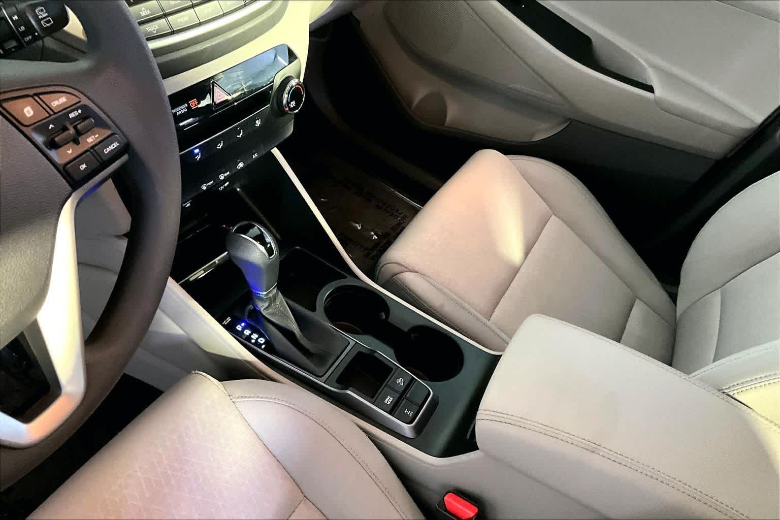 Used 2017 Coliseum Gray Hyundai SE image 16