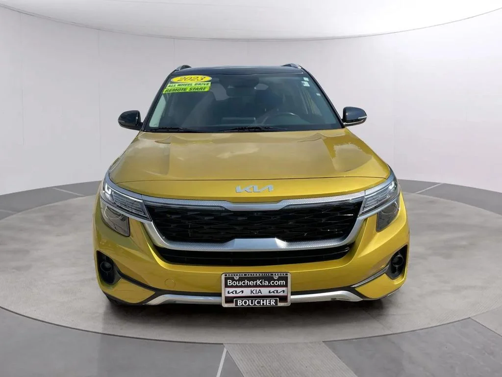 Used 2023 Starbright Yellow/Black Roof Kia S image 8