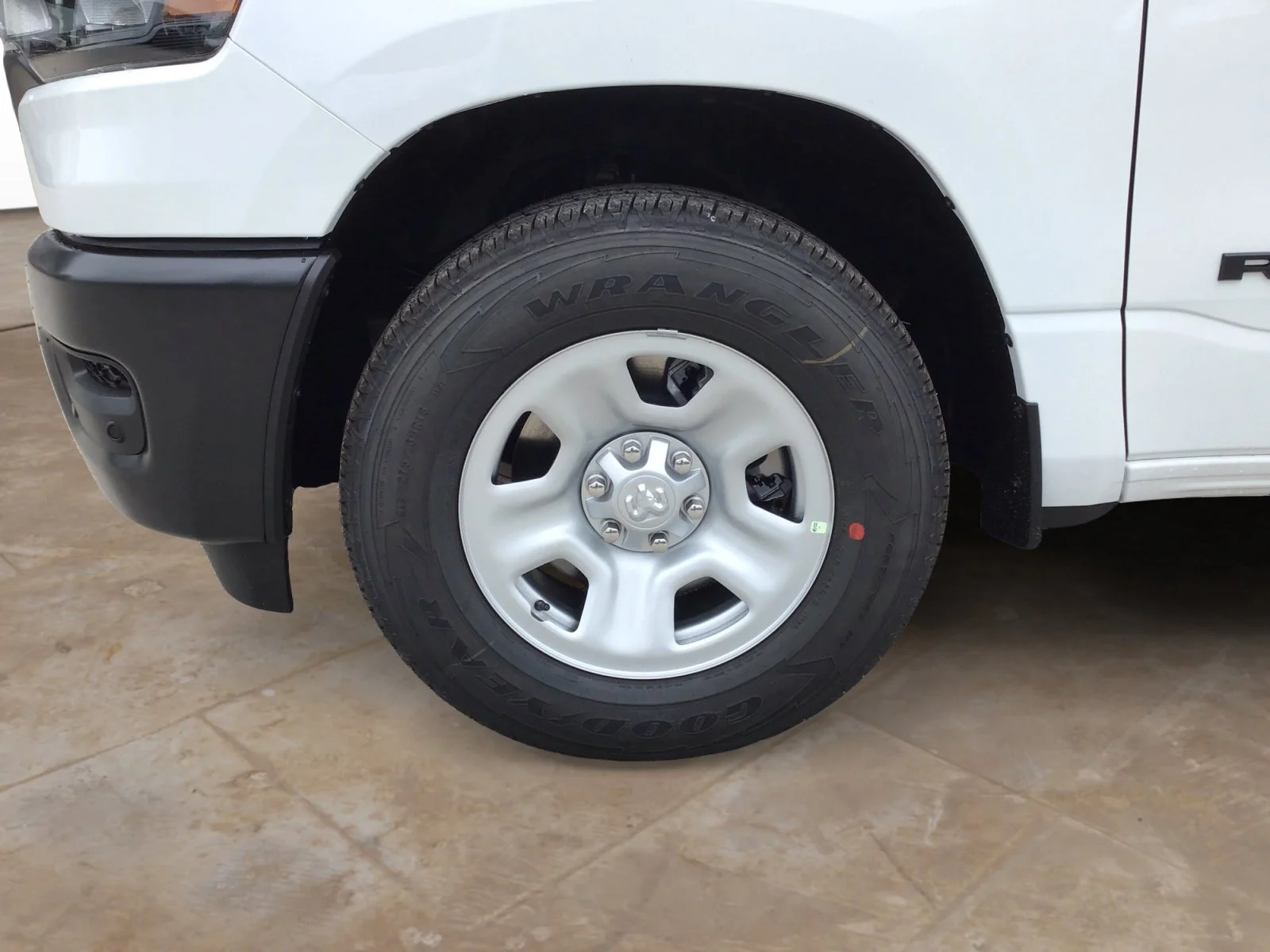 New 2026 Bright White Clearcoat Ram Tradesman image 25