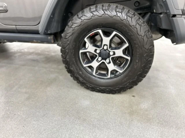 Used 2018 Gray Jeep Unlimited Rubicon image 5