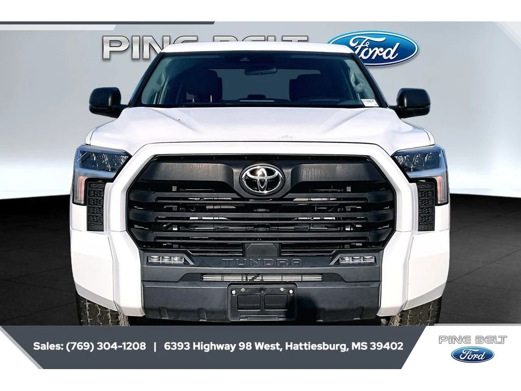 Used 2023 Ice Cap Toyota SR5 image 3