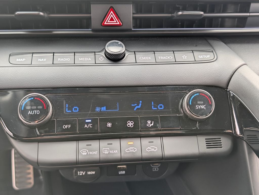 2025 Hyundai Elantra Blue - Photo 28