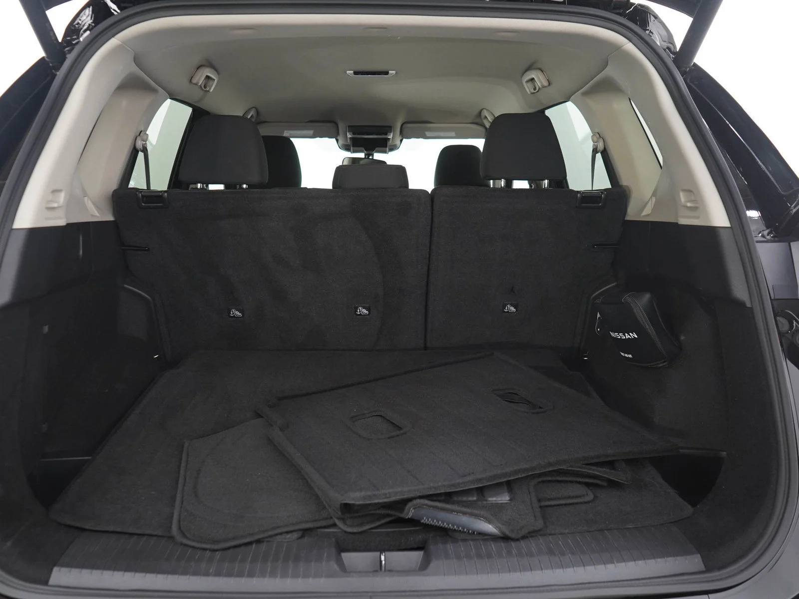 Used 2024 Super Black Nissan SV image 9