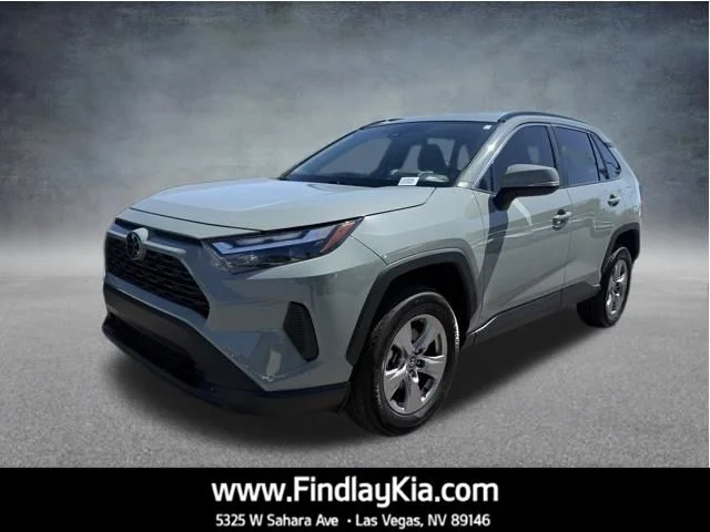 2022 Toyota RAV4 XLE FWD's photo