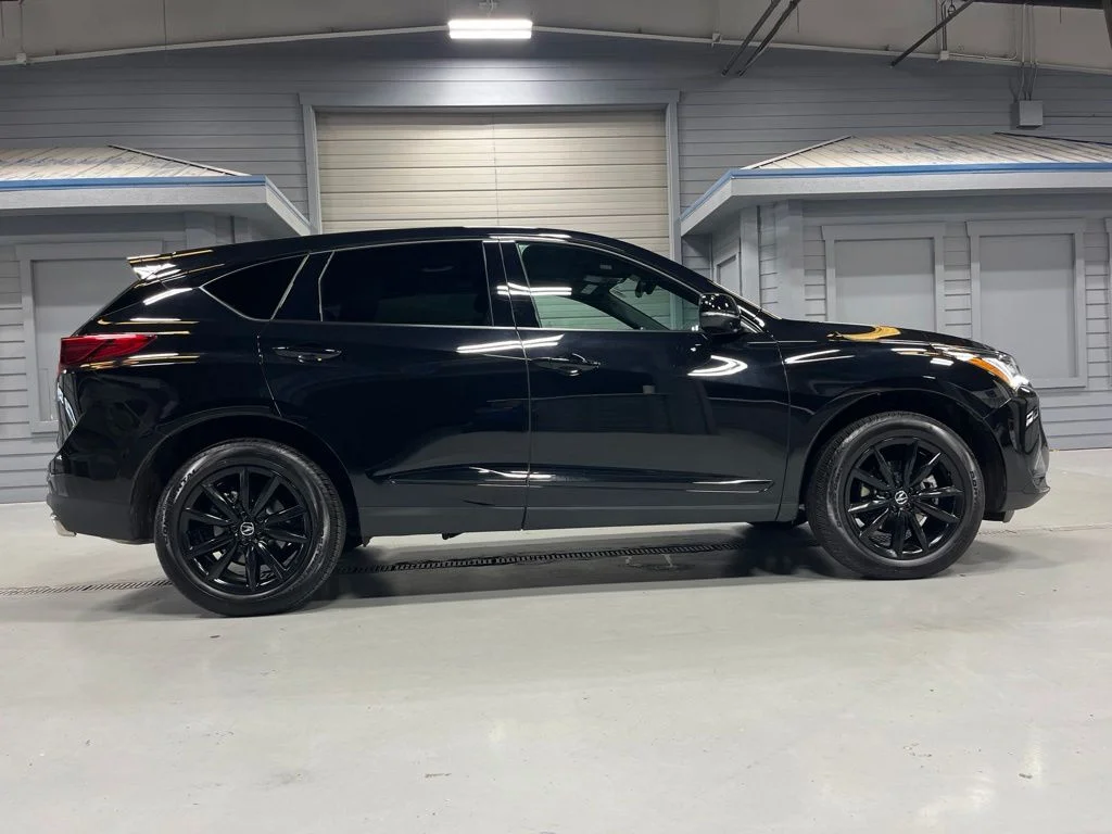 Used 2026 Majestic Black Pearl Acura Base image 8