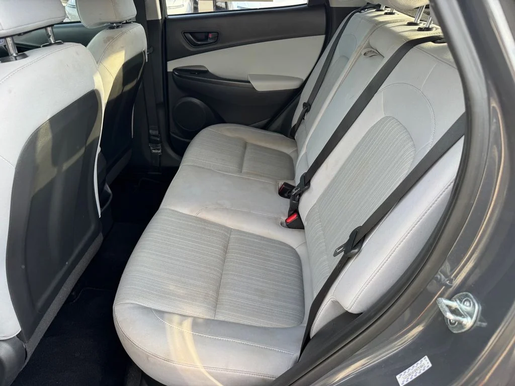 Used 2023 Gray Hyundai SEL image 10