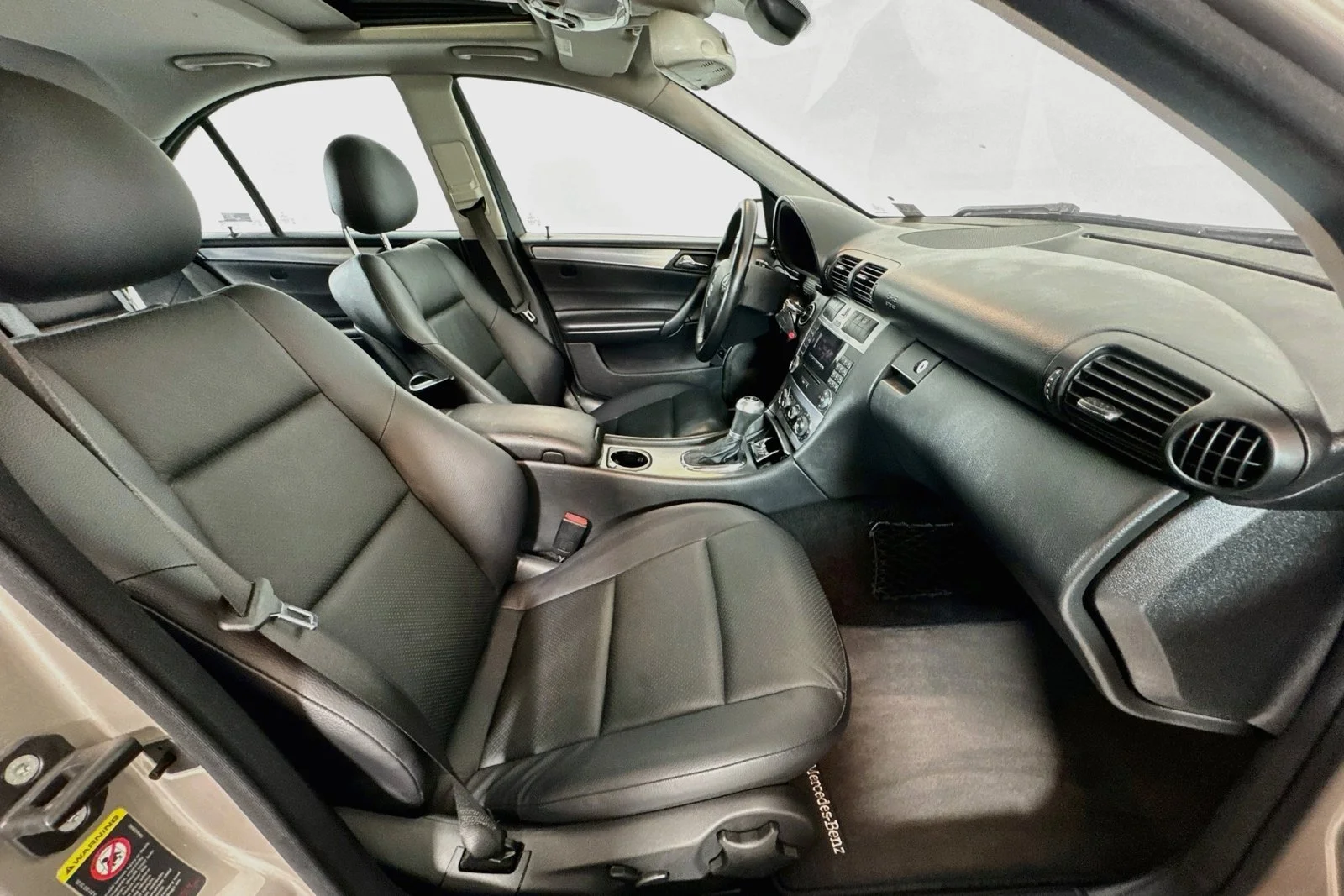 Used 2005 Gold Mercedes-Benz 1.8L image 25