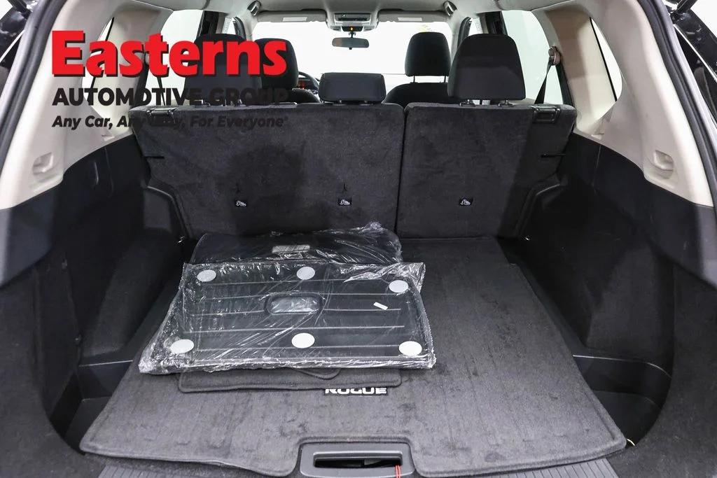 Used 2023 Black Nissan SV image 9