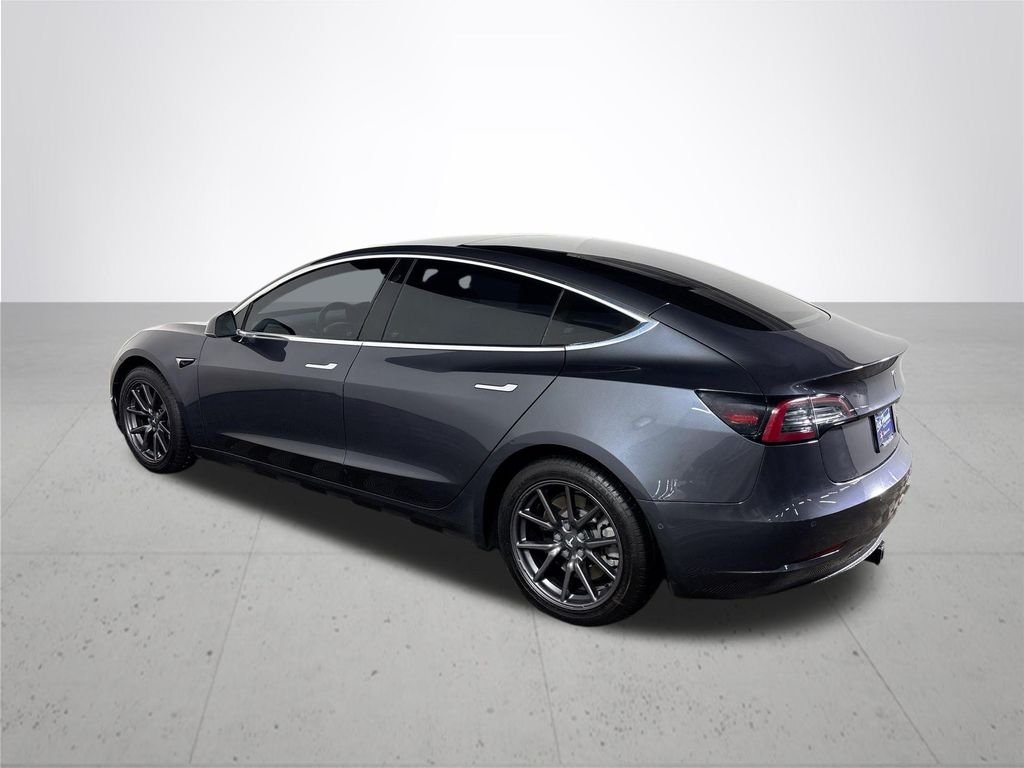 Used 2018  Tesla Performance image 8