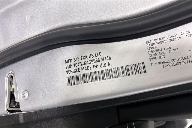Used 2025 Silver Jeep Altitude X image 5