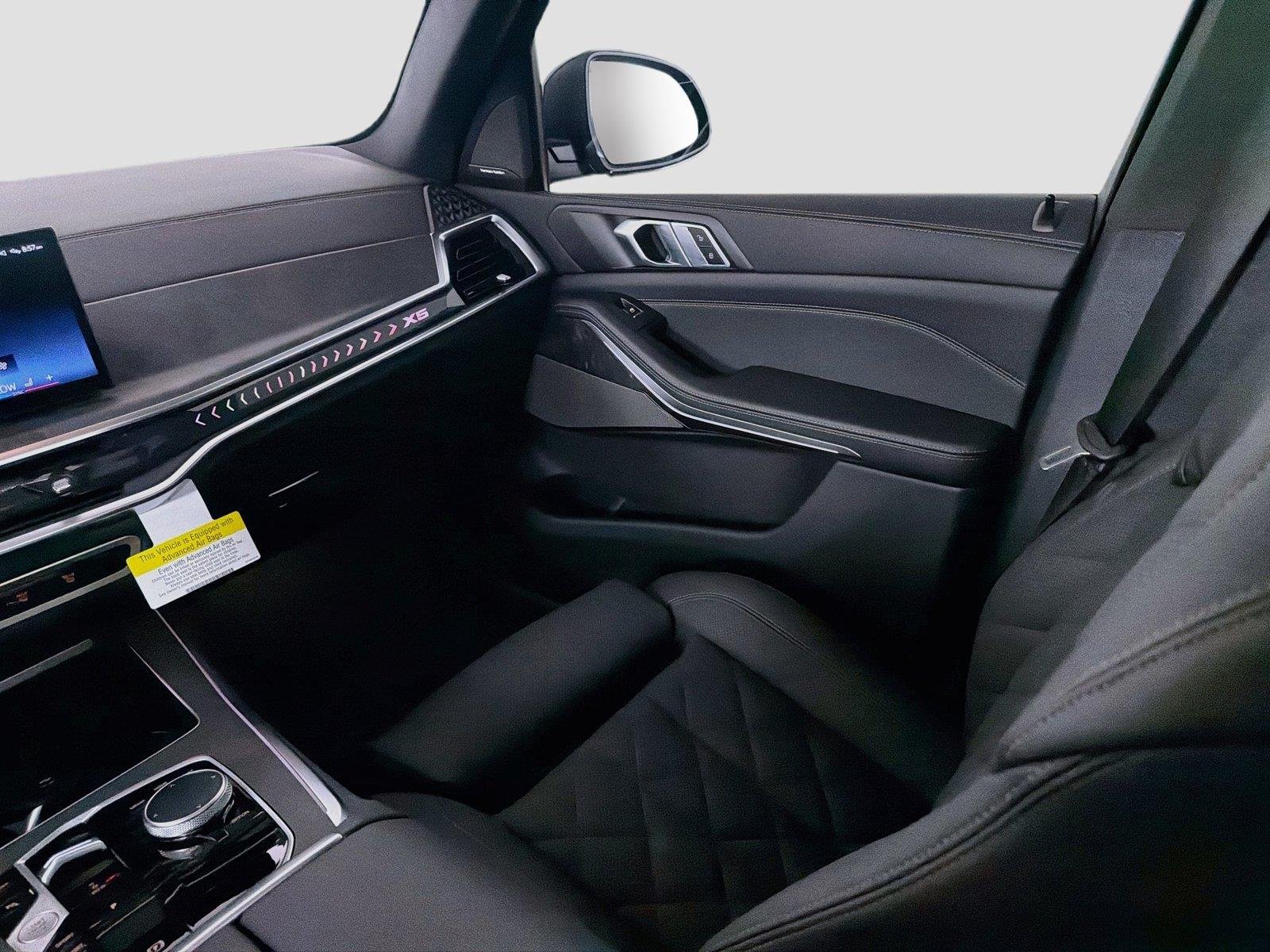 New 2026 Dravit Grey Metallic BMW sDrive40i image 24