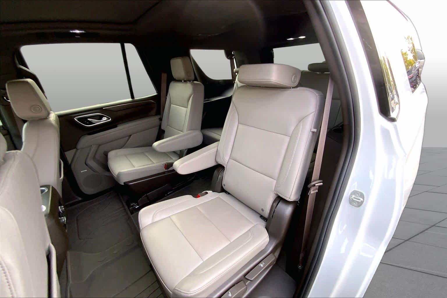 Used 2023 Summit White Chevrolet LT image 39