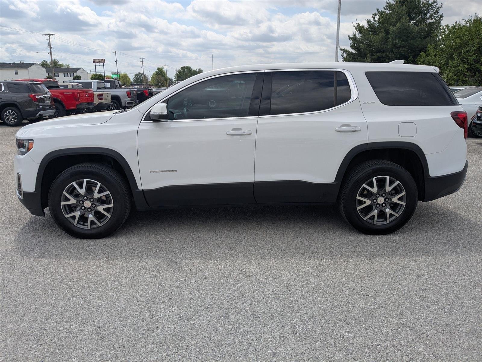 Used 2023 Summit White GMC SLE image 8