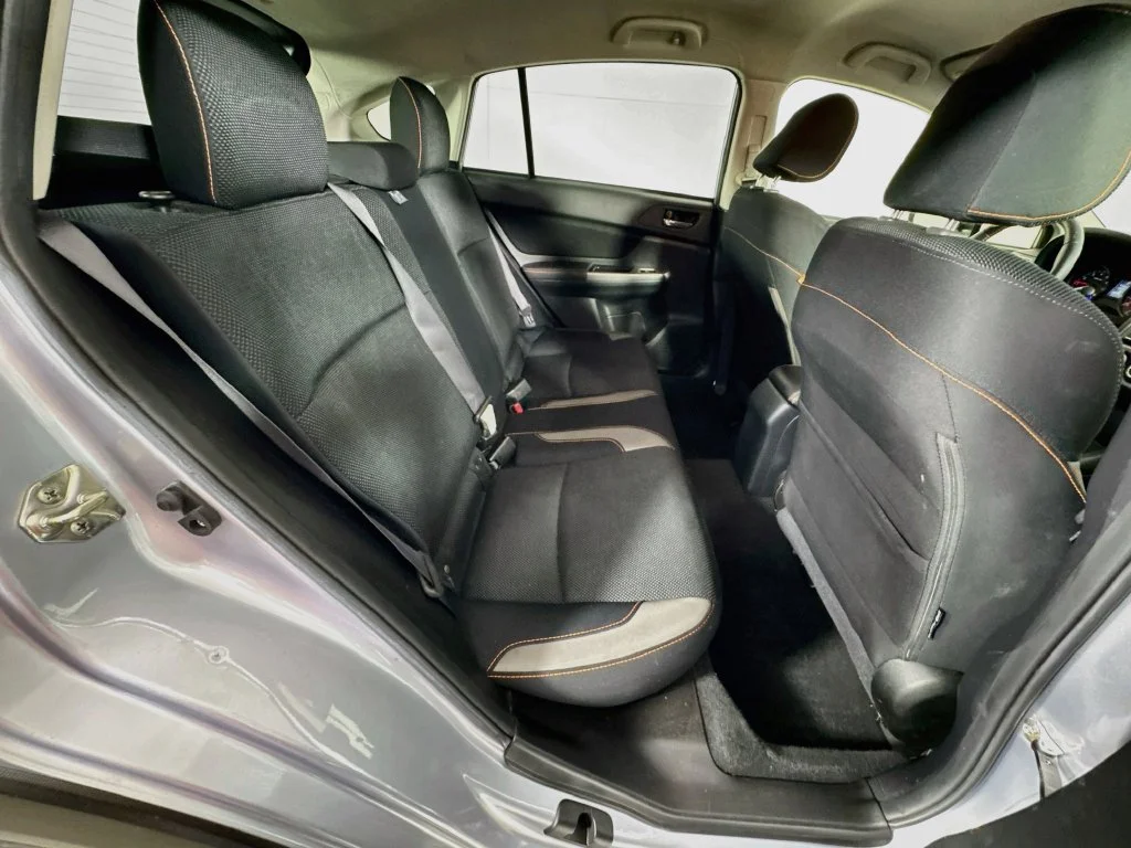 Used 2017 Silver Subaru 2.0i Premium image 32