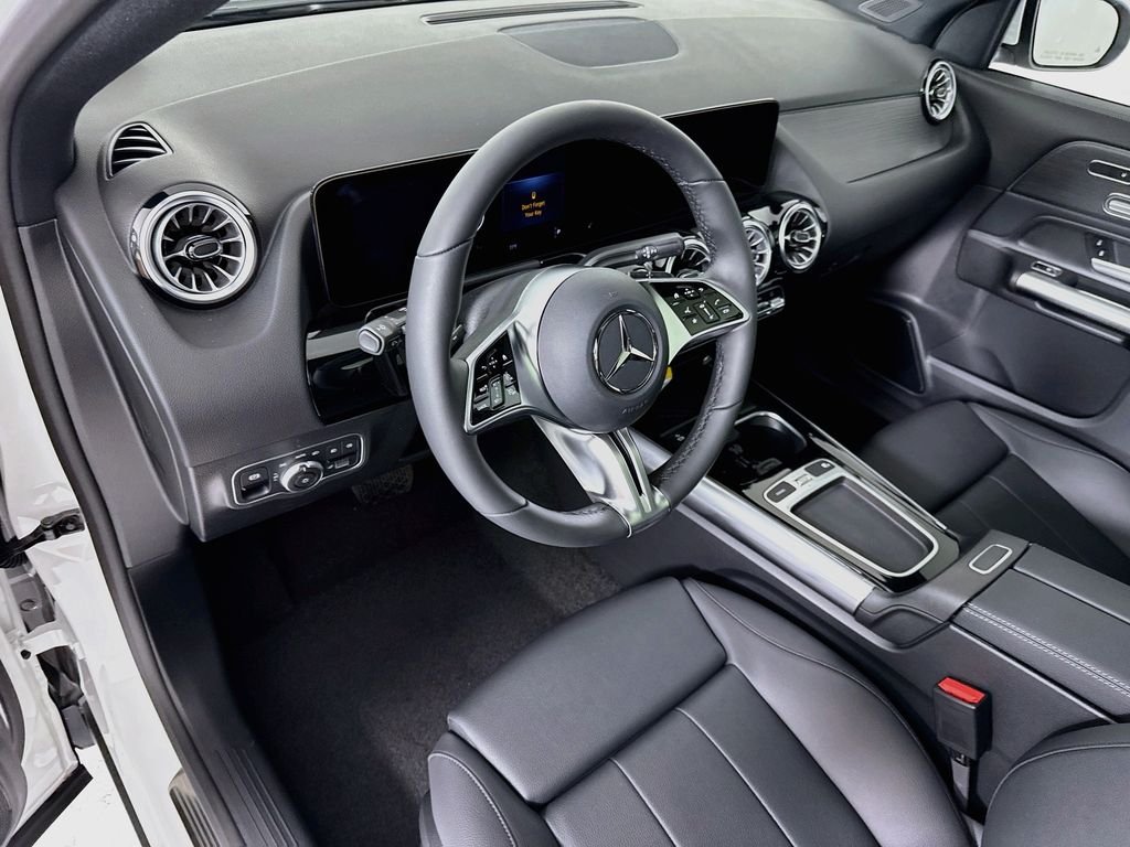 New 2026 Polar White Mercedes-Benz GLA 250 image 9