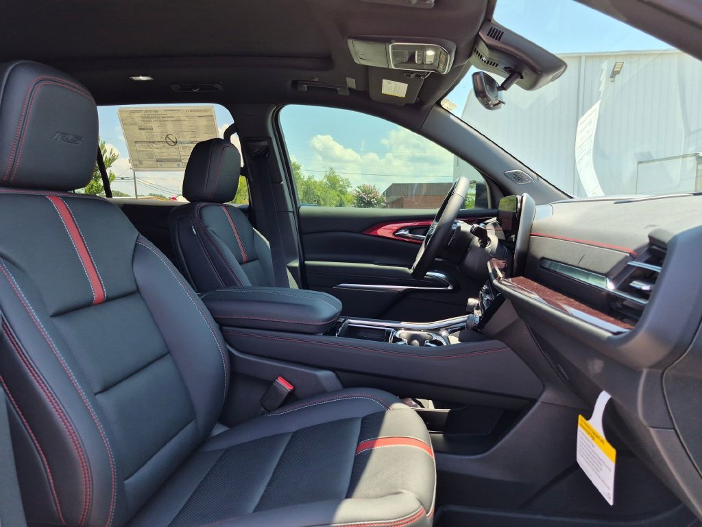 New 2026 Polar White Tricoat Chevrolet RS image 31