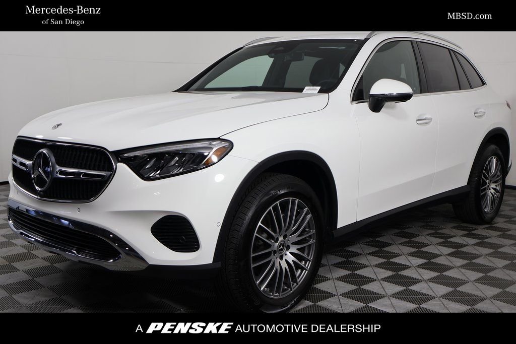 2026 Mercedes-Benz GLC GLC 300's photo