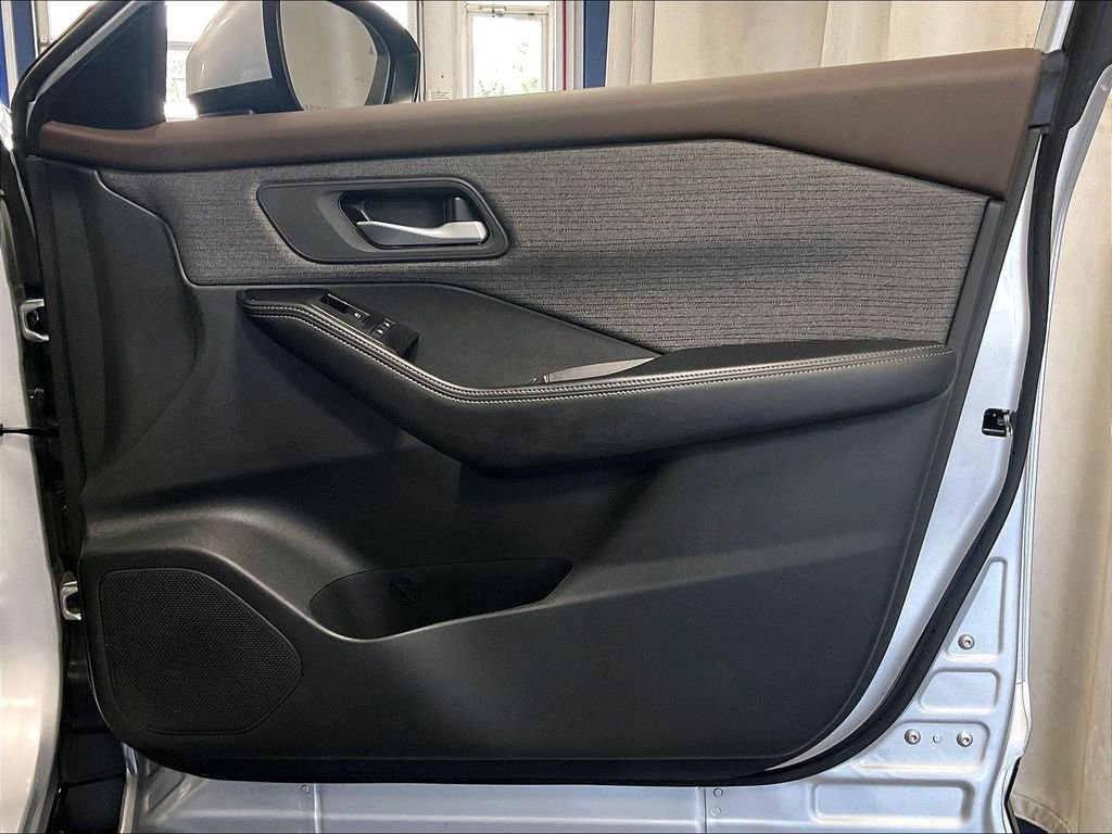 Used 2023 Silver Nissan SV image 12
