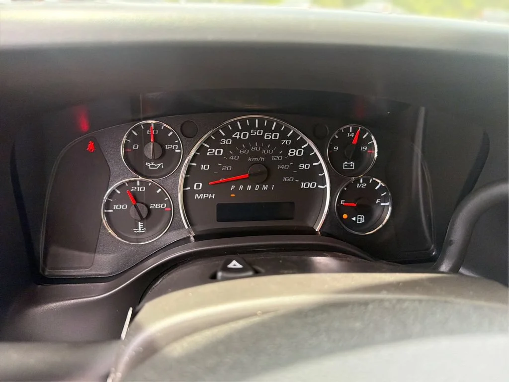 2026 Chevrolet Express Cargo Work Van - Photo 44