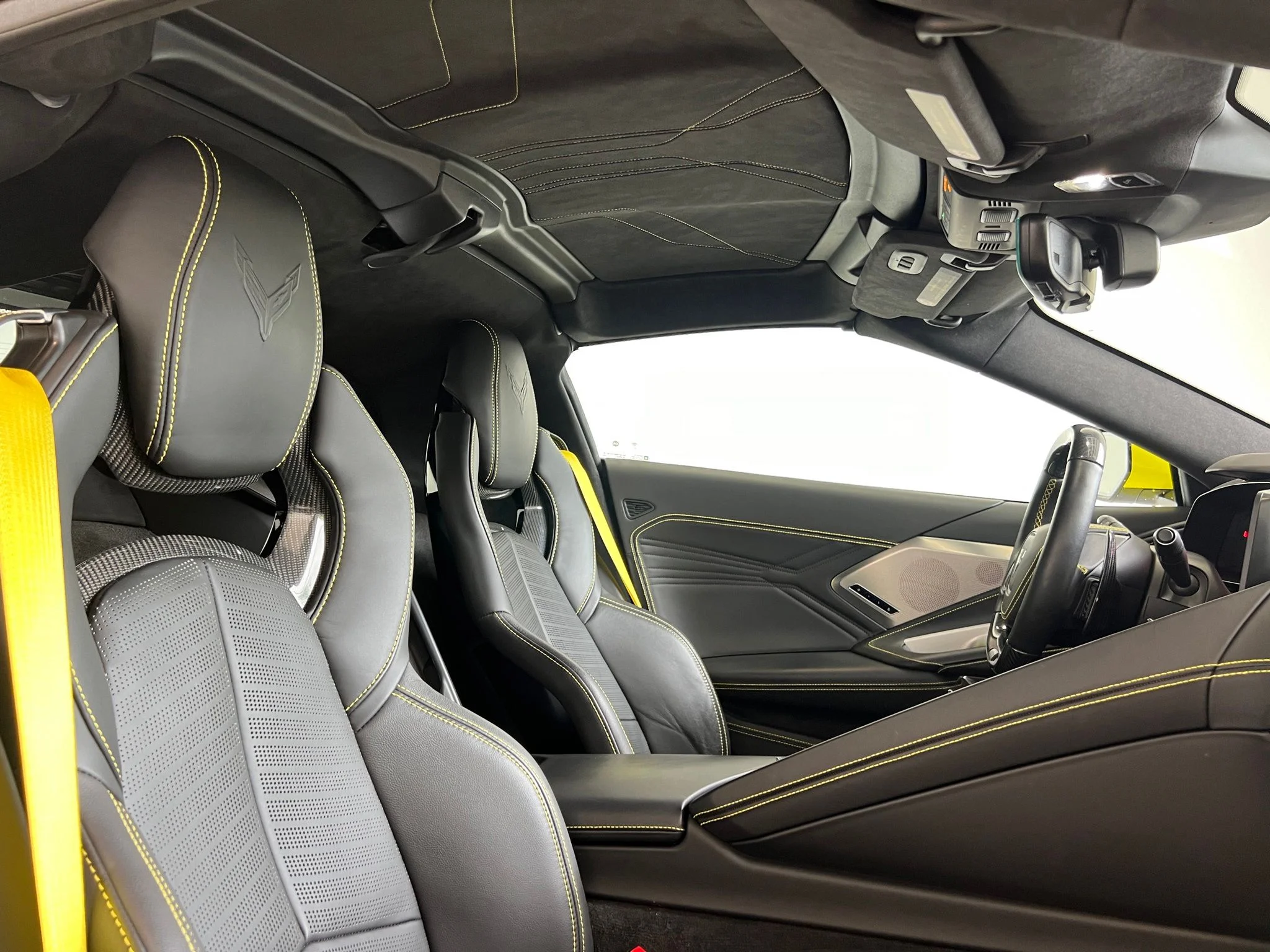 Used 2023 Yellow Chevrolet Z06 image 17