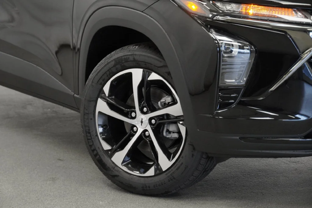 New 2026 Mosaic Black Metallic Chevrolet 1RS image 8