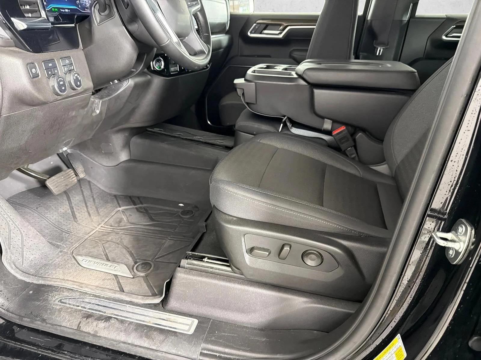 Used 2024 Blue Chevrolet LT image 9
