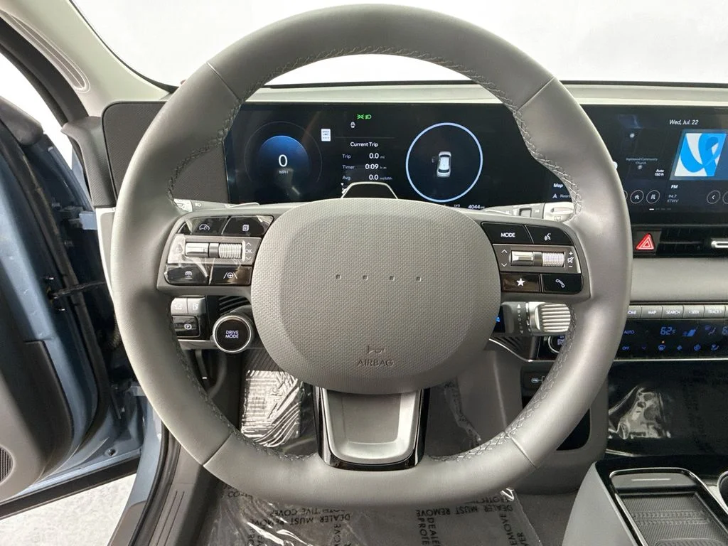 Used 2025 Blue Hyundai SEL image 11