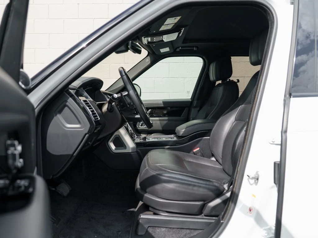 Used 2019  Land Rover 3.0L V6 Supercharged HSE image 17