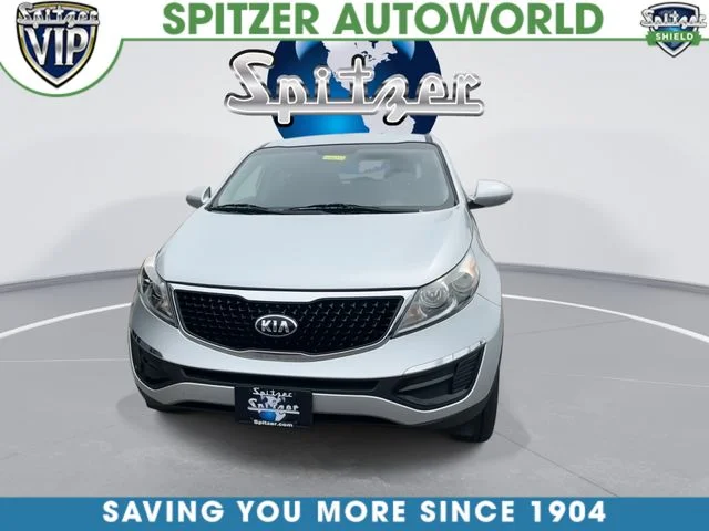 Used 2015 Silver Kia LX image 3