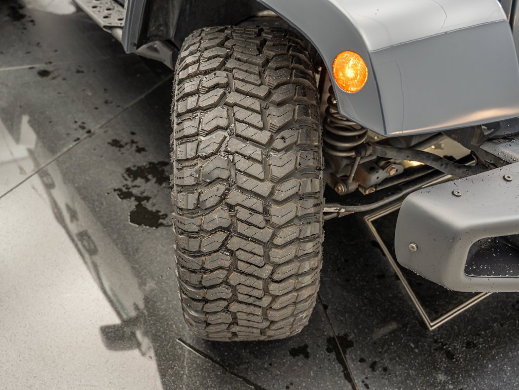 Used 2018 Rhino Clearcoat Jeep Unlimited Sport image 40