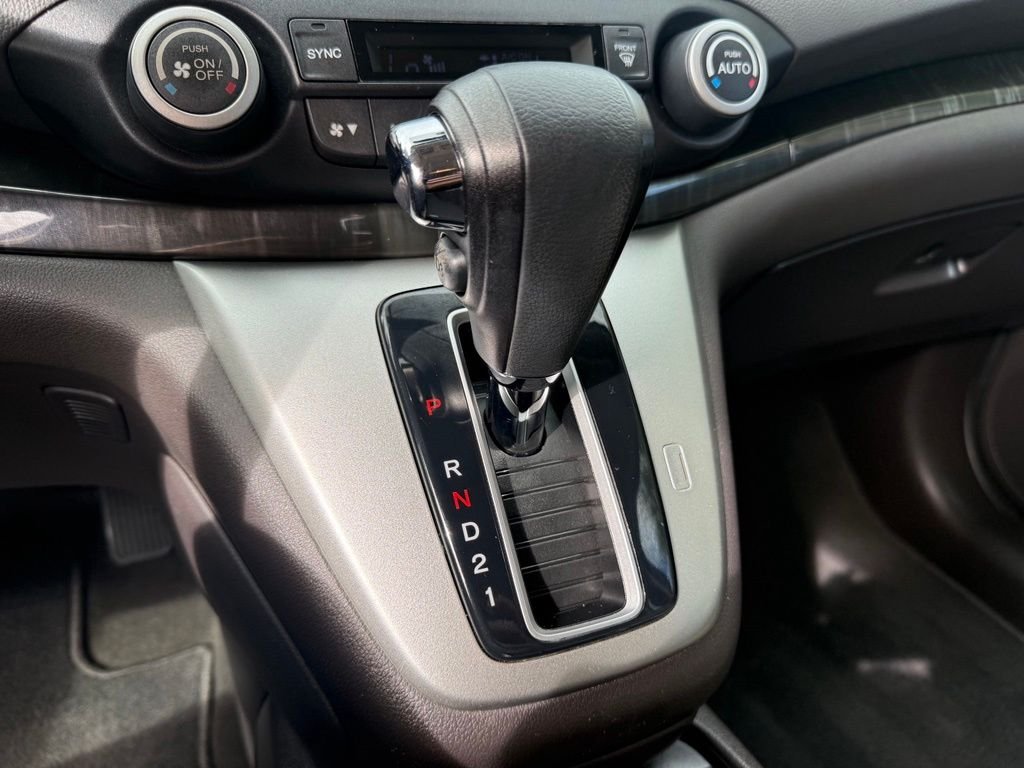 Used 2013  Honda EX-L image 29