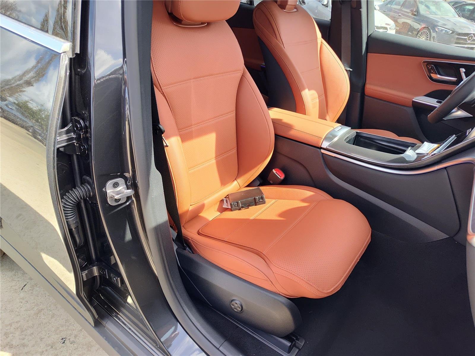 New 2026 Graphite Grey Metallic Mercedes-Benz GLC 300 image 12