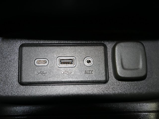 Used 2020 Midnight Blue Metallic Chevrolet LT image 27