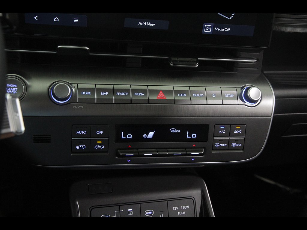 2024 Hyundai Kona SEL - Photo 14