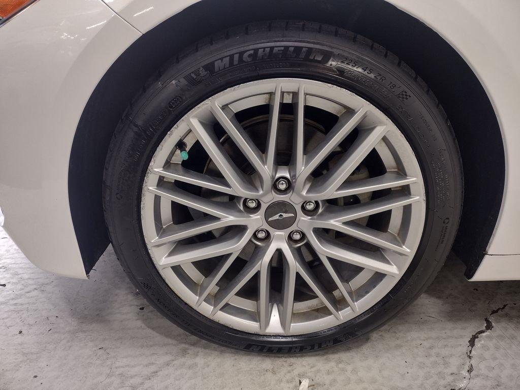 Used 2020 White Genesis 2.0T image 5